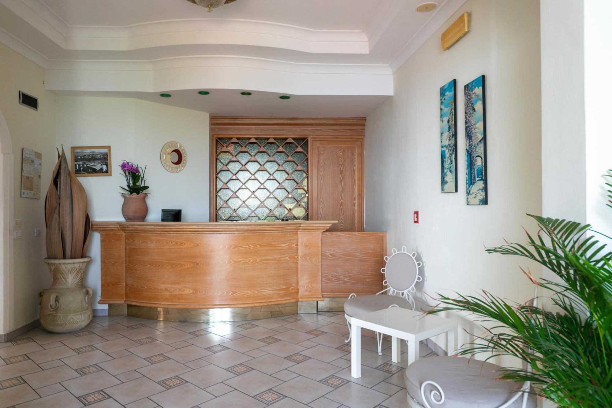 Hotel Villa Ireos Casamicciola Terme Exterior foto